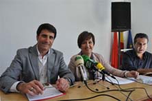 La plana mayor del PSOE local ofreci&oacute; sus valoraciones sobre el desarrollo de estos comicios. Foto JOS&Eacute; UTRERA